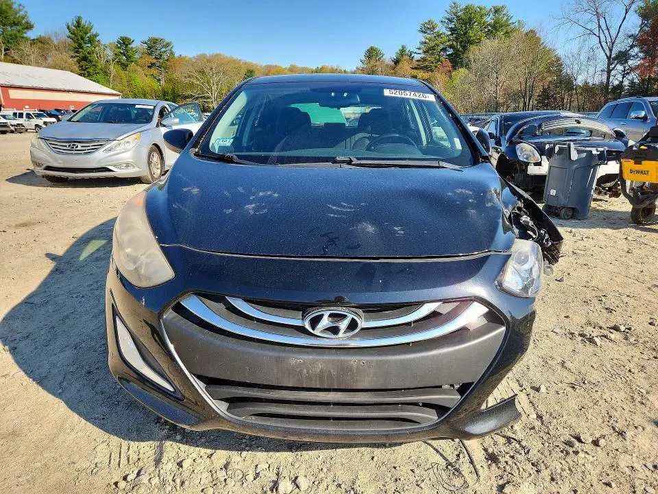 2013 HYUNDAI ELENTRA   