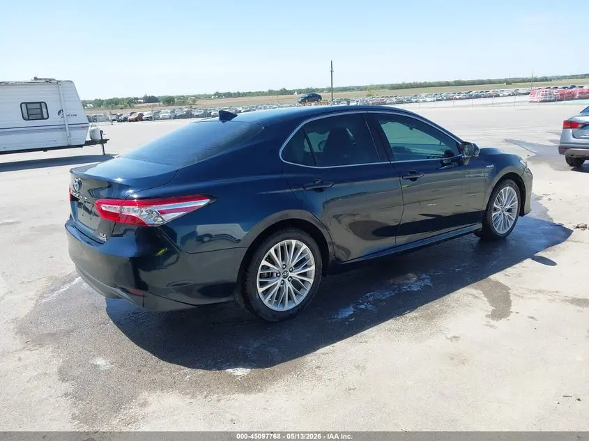 2019 TOYOTA CAMRY HYBRID XLE