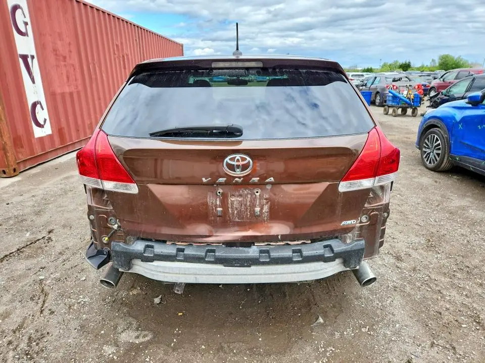 2010 TOYOTA VENZA AWD V6  