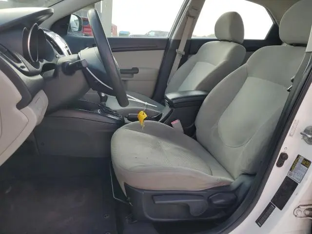 2011 KIA FORTE LX  