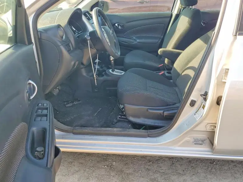 2019 NISSAN VERSA SV  
