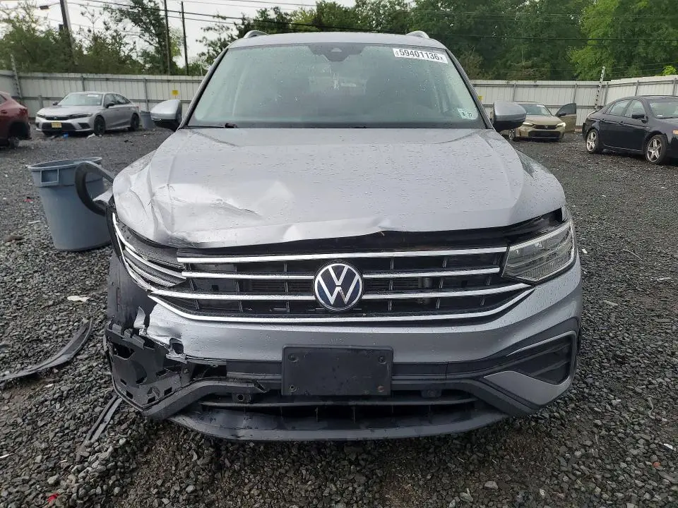 2022 VOLKSWAGEN TIGUAN SE  
