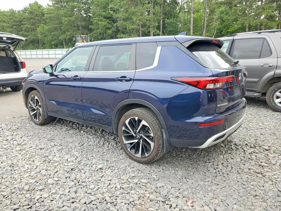 2023 MITSUBISHI OUTLANDER SE  