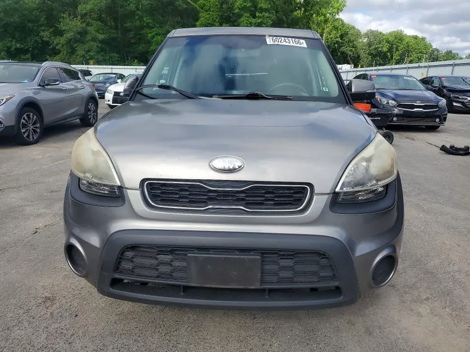 2013 KIA SOUL +  