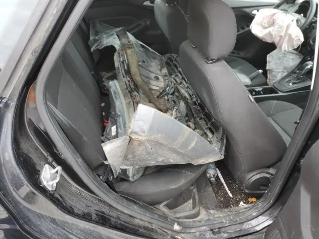 2017 FORD FOCUS SE