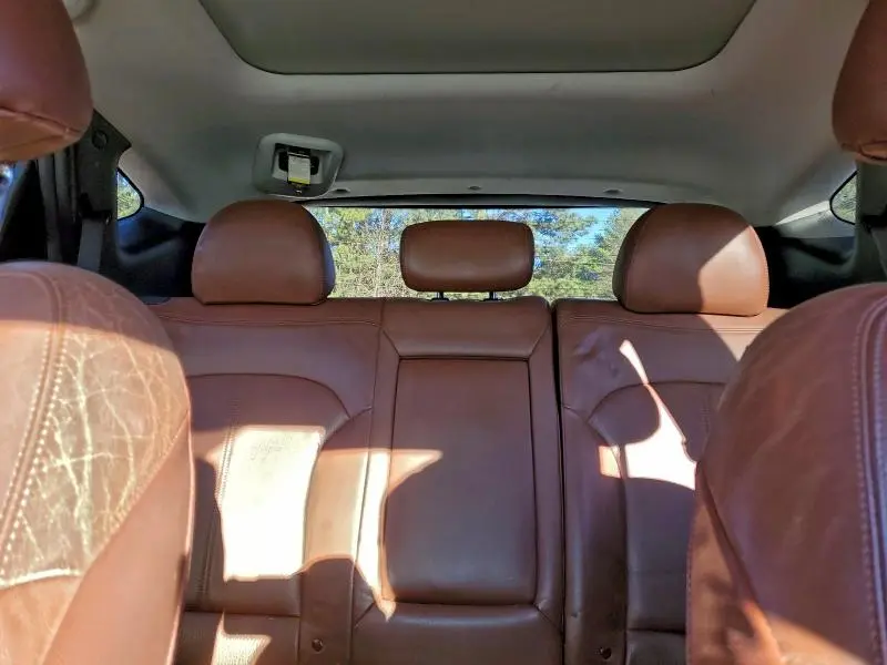 2010 HYUNDAI TUCSON GLS  