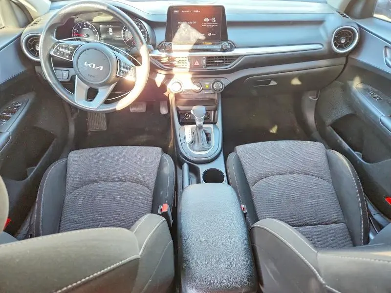 2022 KIA FORTE FE  