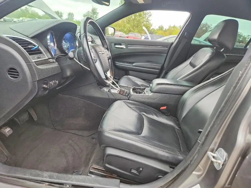 2011 CHRYSLER 300 LIMITED  