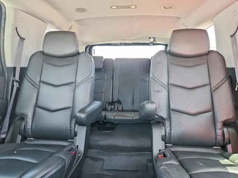 2016 CADILLAC ESCALADE LUXURY  