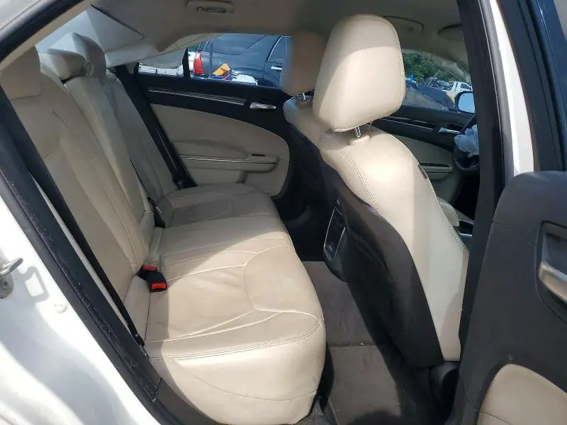 2015 CHRYSLER 300 LIMITED  