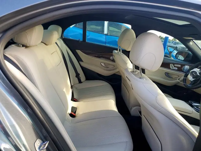 2018 MERCEDES-BENZ E 300  