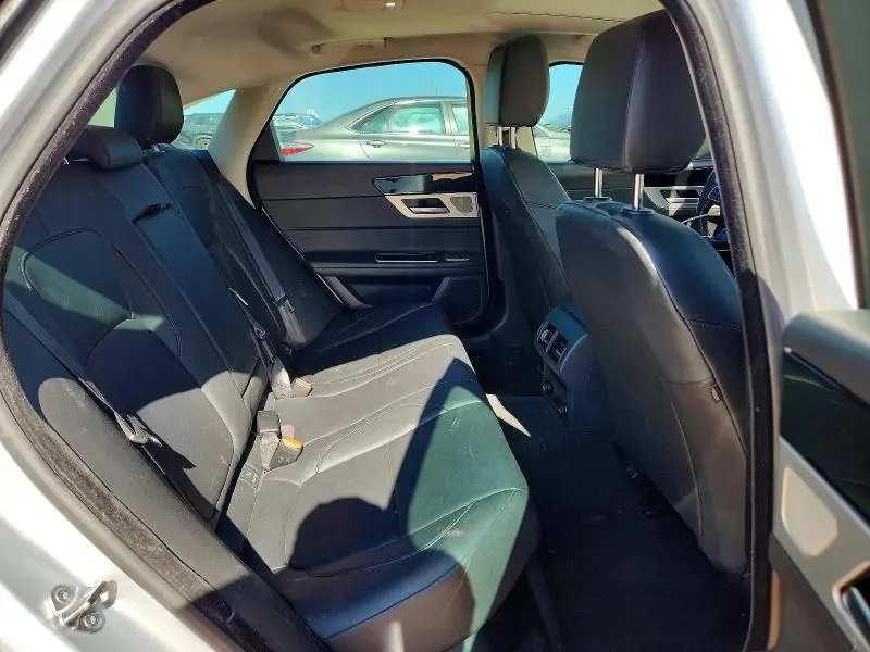 2018 JAGUAR XF   