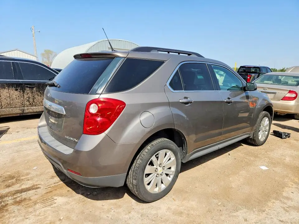 2010 CHEVROLET EQUINOX LT  