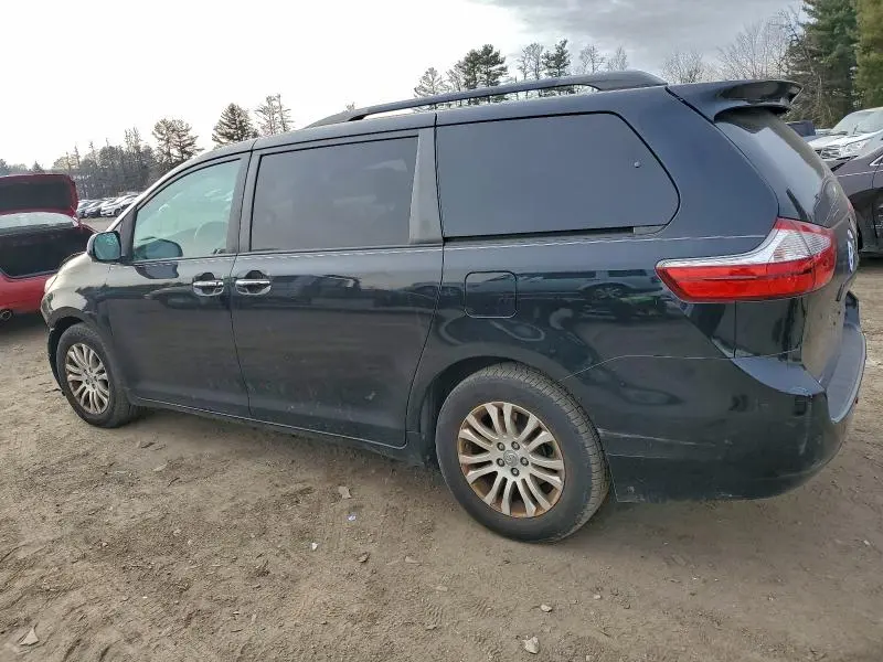 2017 TOYOTA SIENNA XLE PREMIUM 8-PASSENGER  