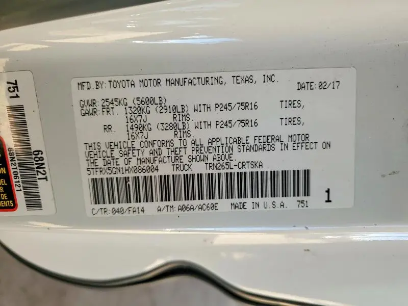 2017 TOYOTA TACOMA SR  