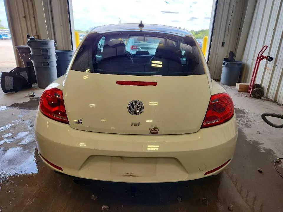 2013 VOLKSWAGEN BEETLE   