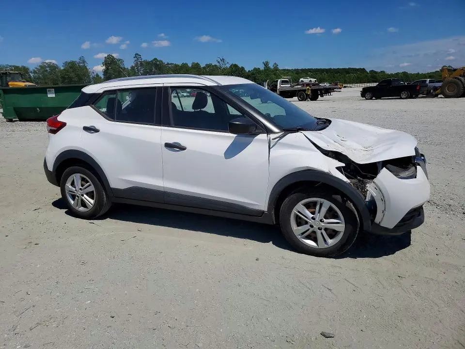 2019 NISSAN KICKS S  