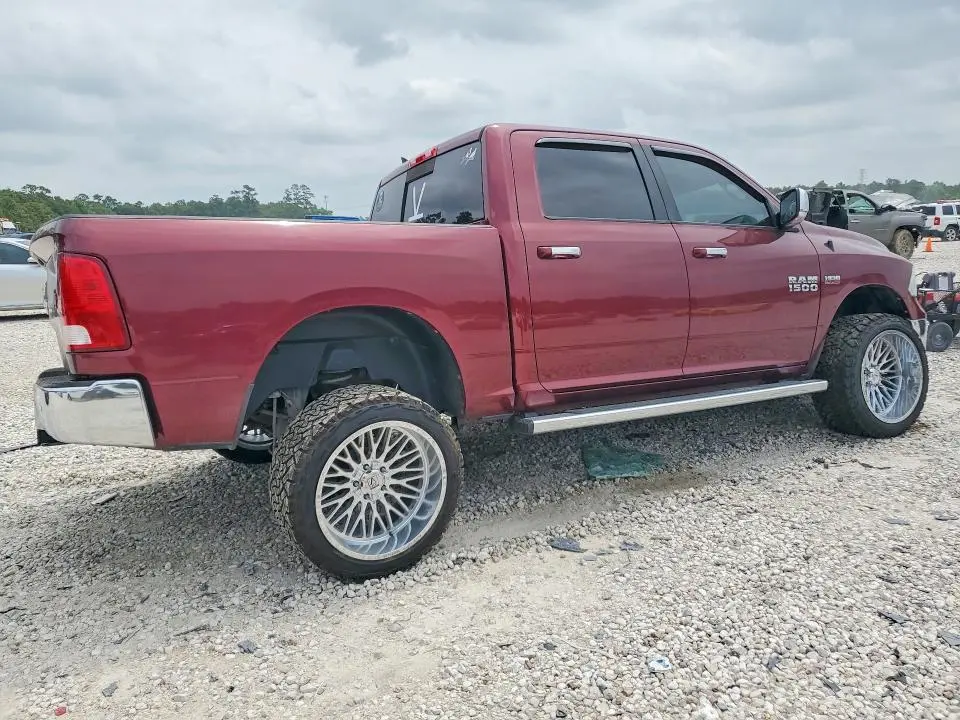 2016 RAM 1500 SLT  