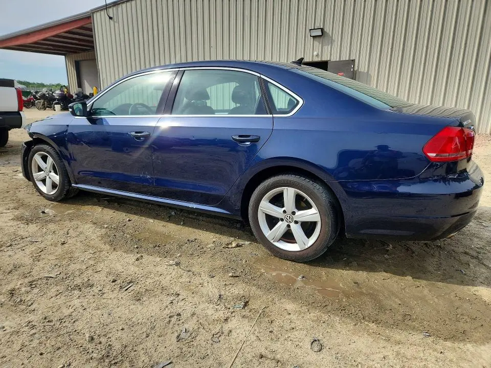 2013 VOLKSWAGEN PASSAT SE  