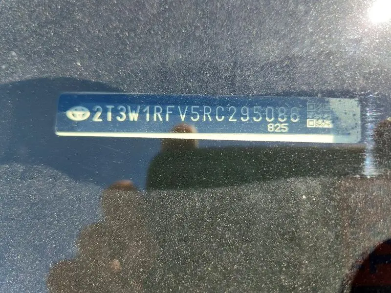 2024 TOYOTA RAV4 XLE  