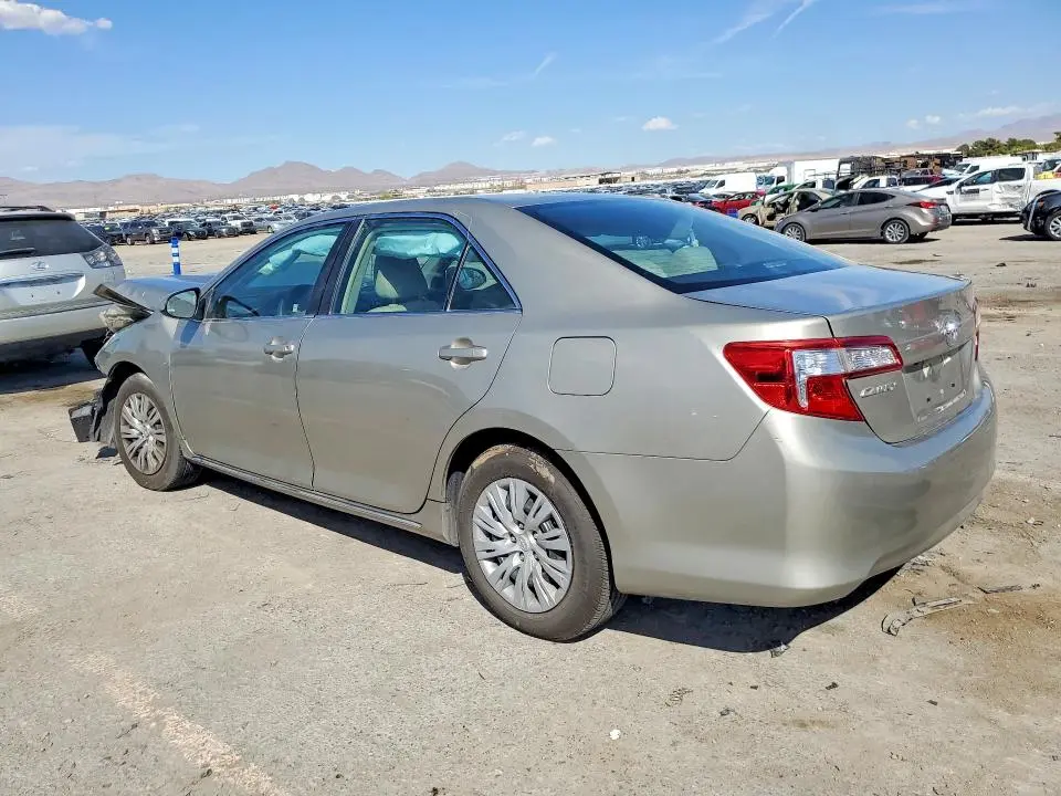 2014 TOYOTA CAMRY LE  