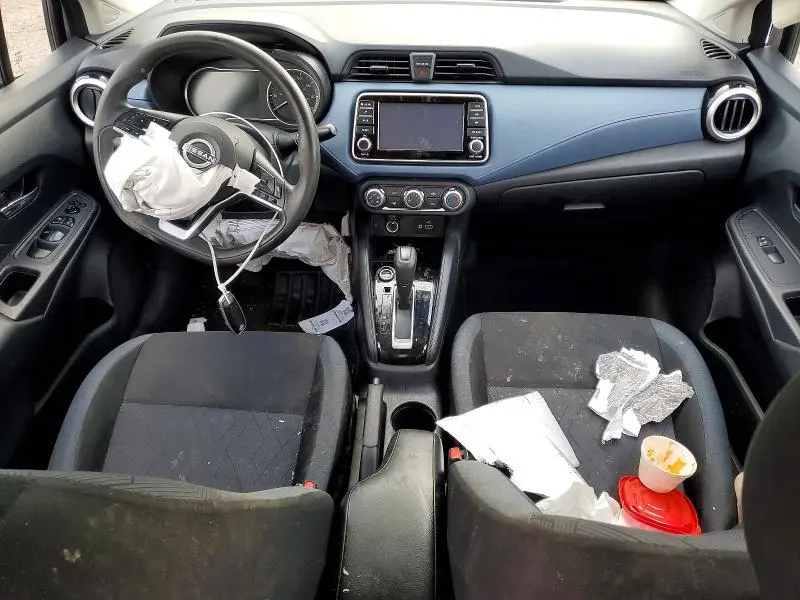 2023 NISSAN VERSA SV  