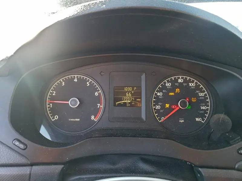 2012 VOLKSWAGEN JETTA BASE  