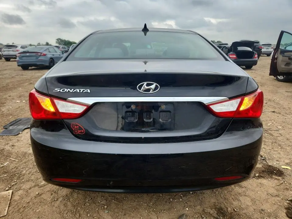 2011 HYUNDAI SONATA GLS  