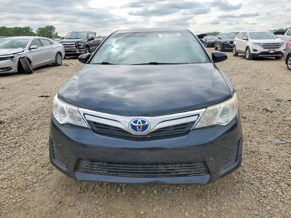 2013 TOYOTA CAMRY LE  