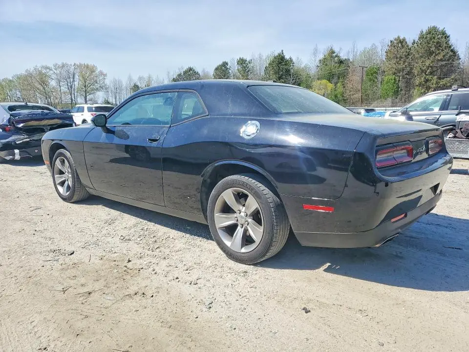 2016 DODGE CHALLENGER SXT  