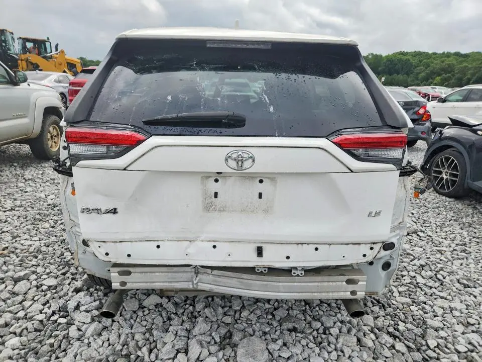 2022 TOYOTA RAV4 LE  