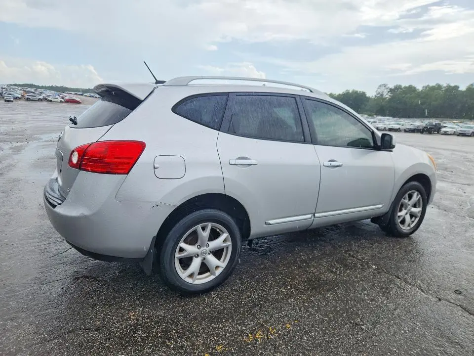 2011 NISSAN ROGUE S  