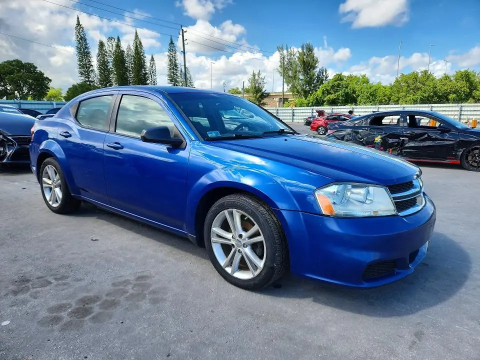 2013 DODGE AVENGER SE  