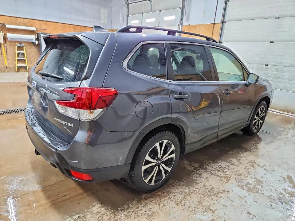 2023 SUBARU FORESTER LIMITED  