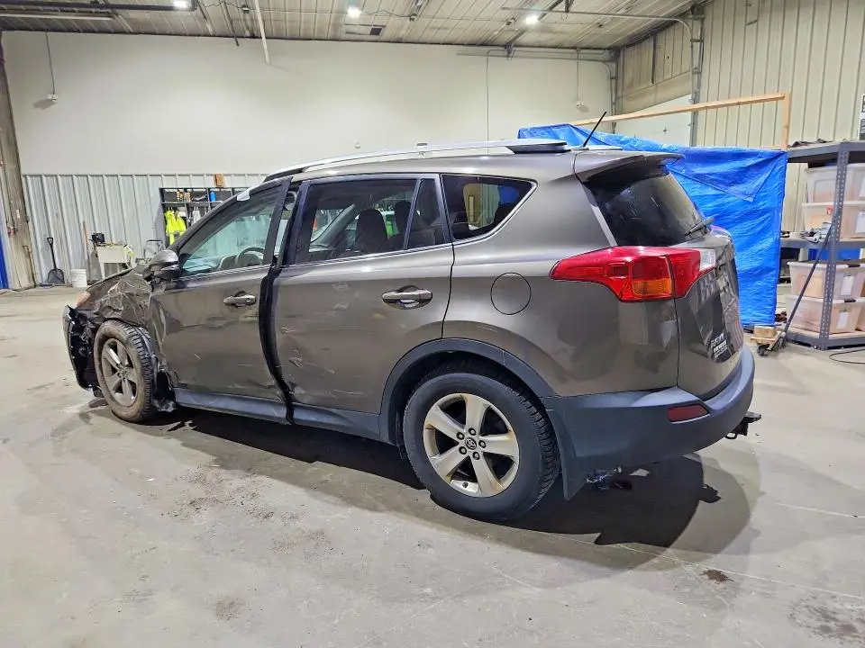 2015 TOYOTA RAV4 XLE  