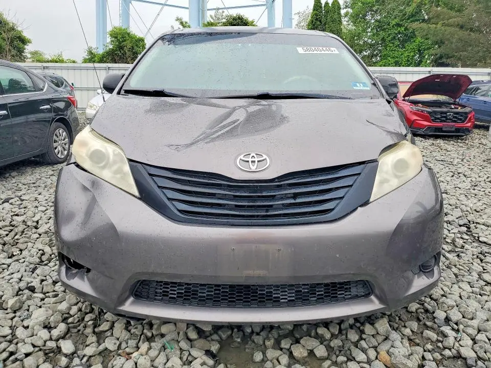 2012 TOYOTA SIENNA BASE 7-PASSENGER  
