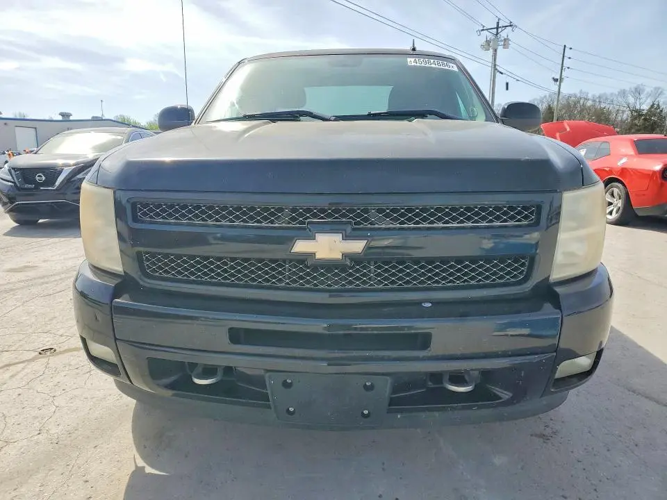 2011 CHEVROLET SILVERADO K1500 LT  