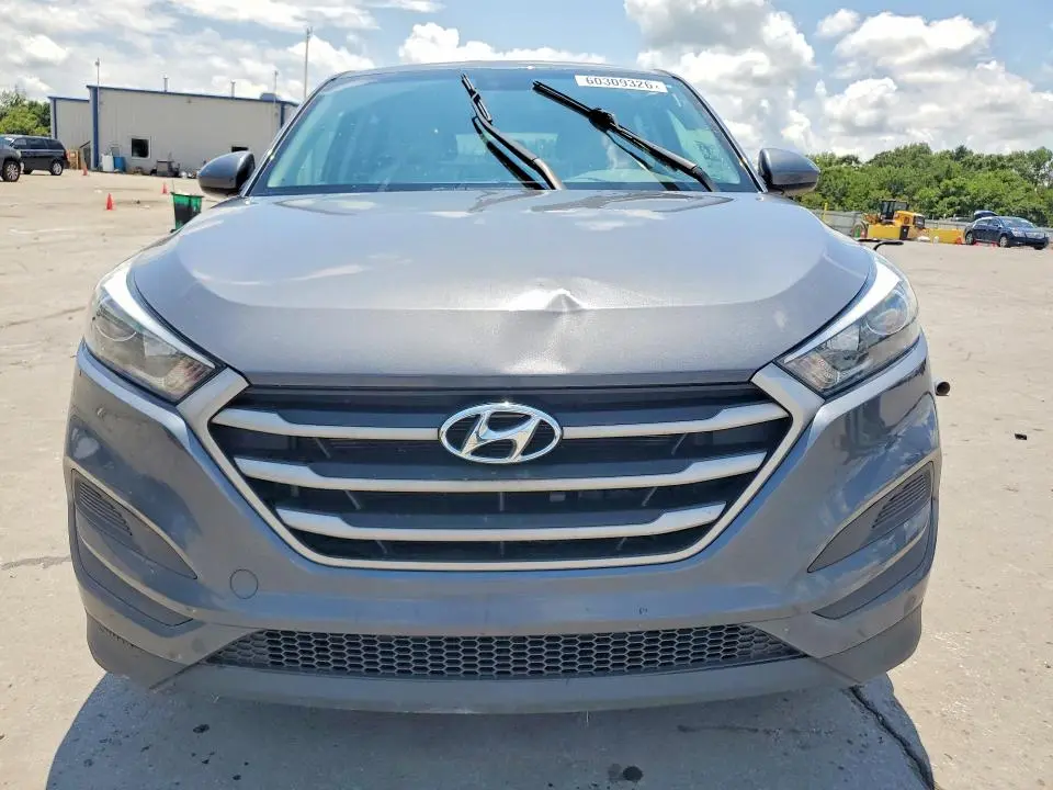 2018 HYUNDAI TUCSON SE  