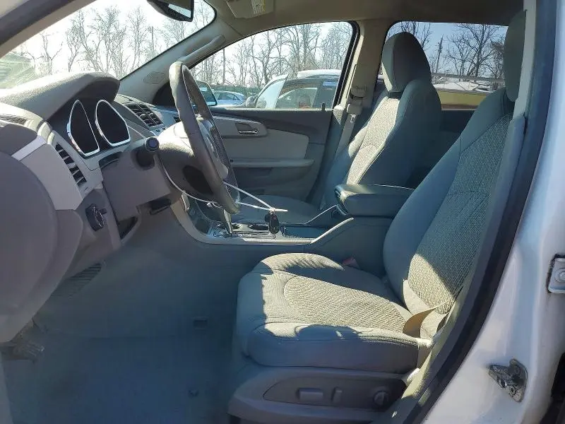 2011 CHEVROLET TRAVERSE LT  