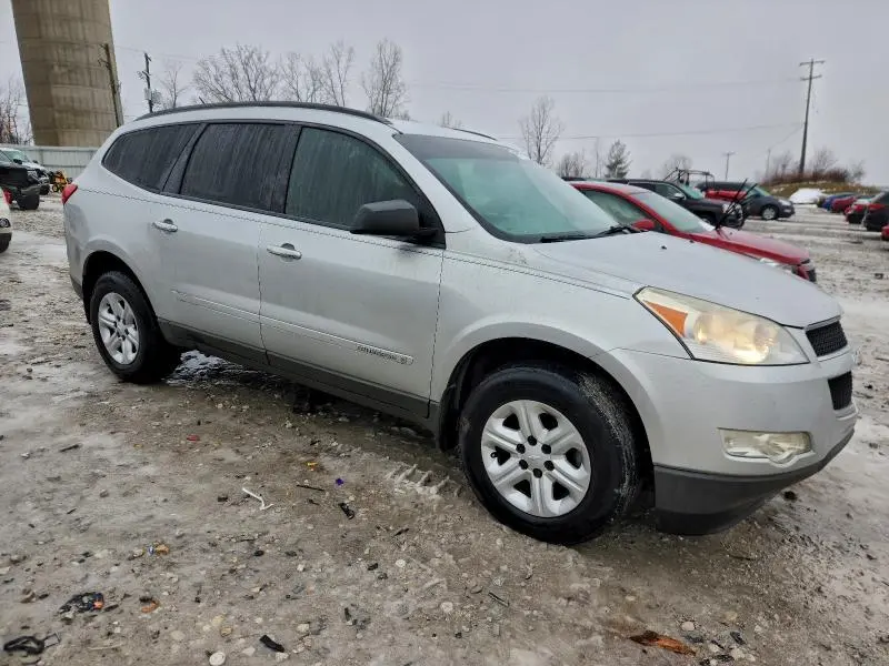 2012 CHEVROLET TRAVERSE LS  