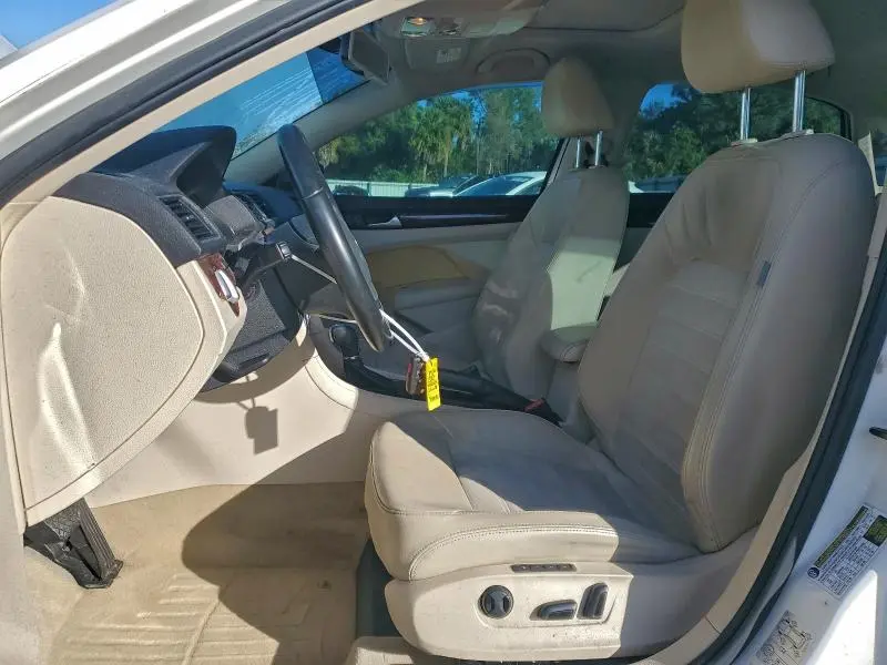 2013 VOLKSWAGEN PASSAT SEL  
