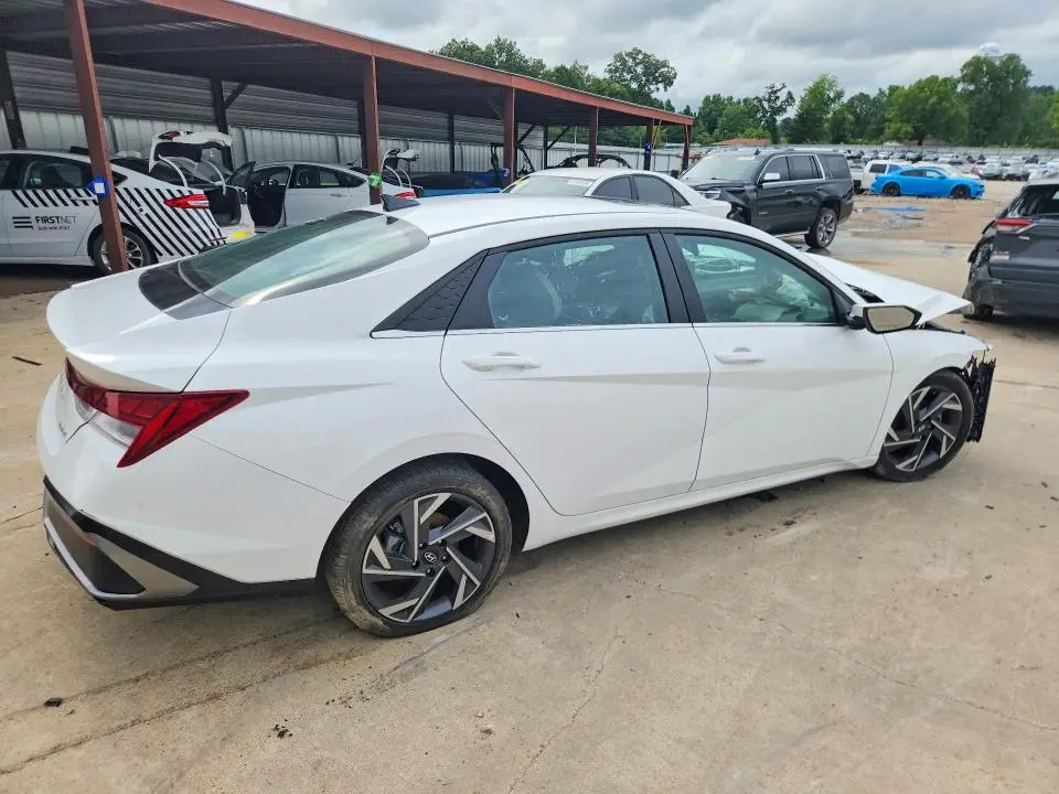 2025 HYUNDAI ELANTRA LIMITED  