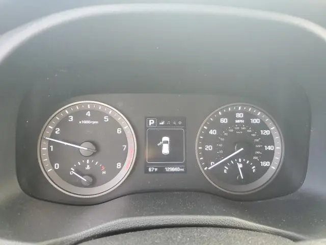 2018 HYUNDAI TUCSON SE  