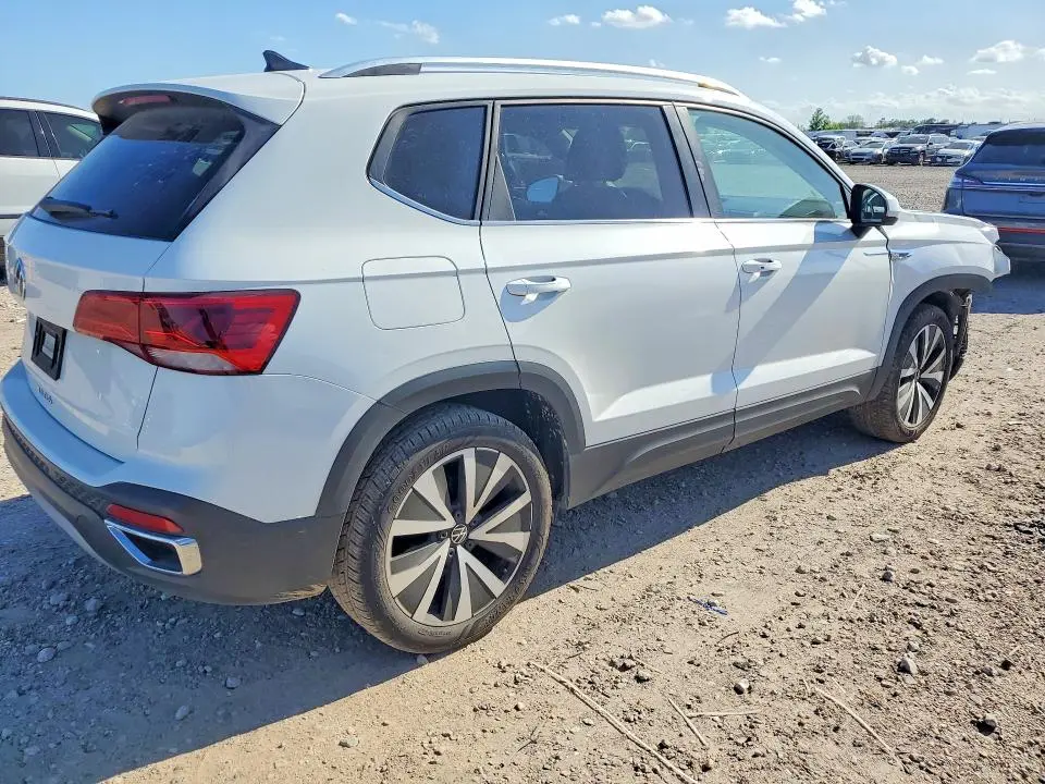 2023 VOLKSWAGEN TAOS SE  