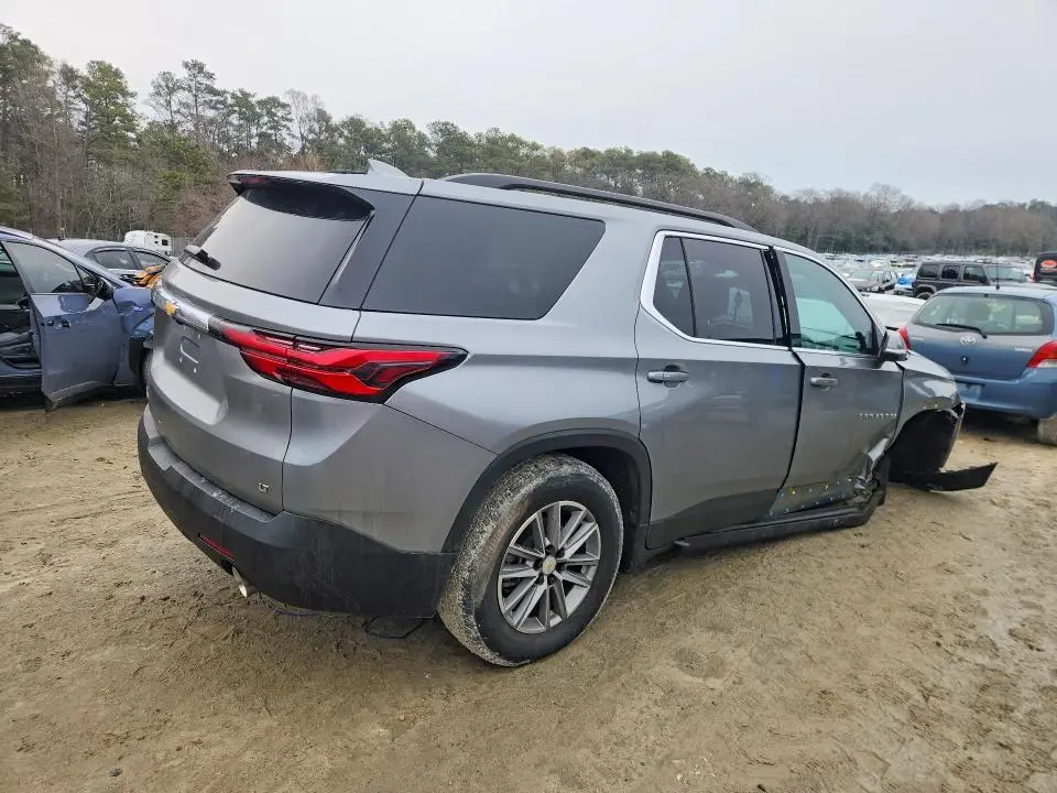 2023 CHEVROLET TRAVERSE LT  
