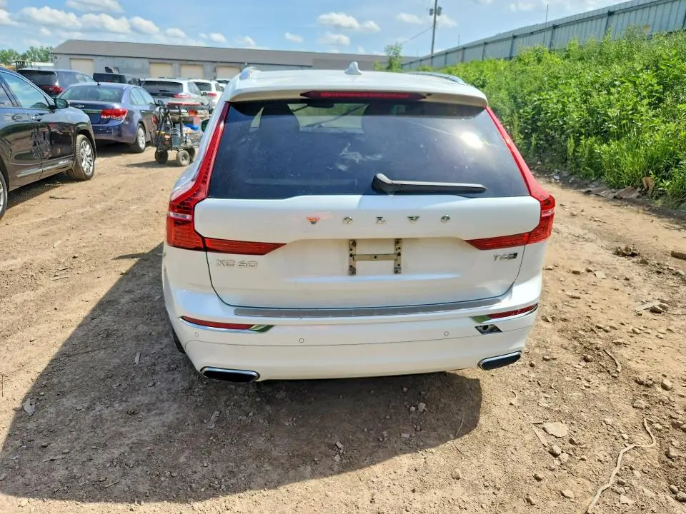 2018 VOLVO XC60 T6  