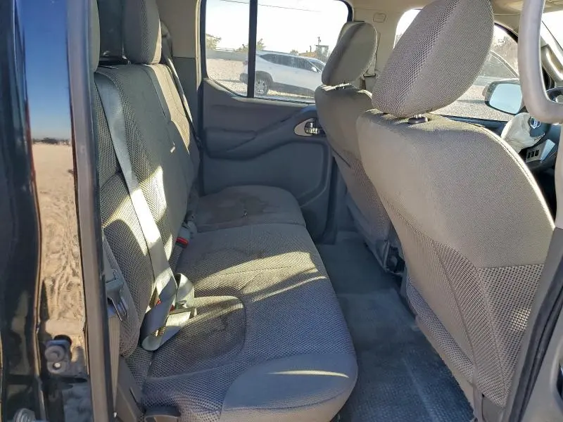 2016 NISSAN FRONTIER S  