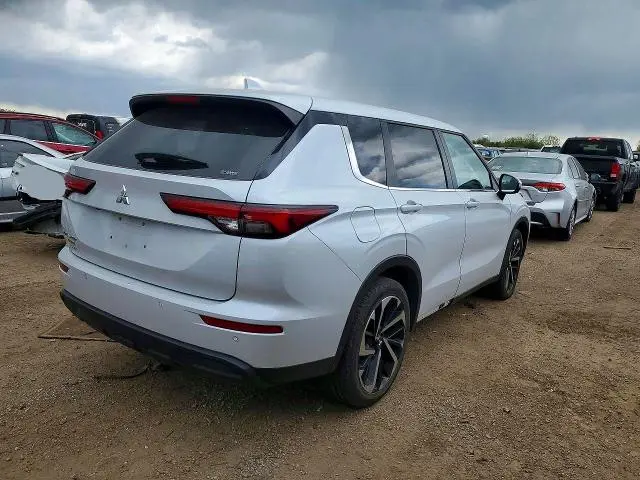 2022 MITSUBISHI OUTLANDER ES  