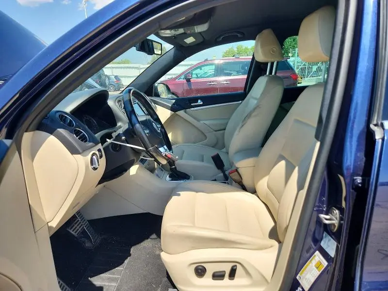 2016 VOLKSWAGEN TIGUAN S  