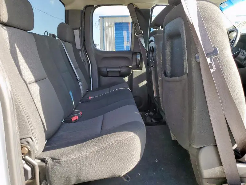 2011 CHEVROLET SILVERADO C1500 LS  
